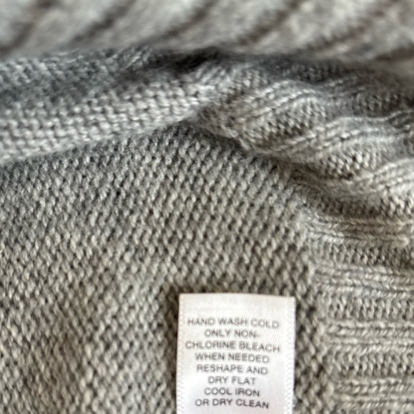 Banana Republic 100% cashmere sweater XS - Picture 5 of 5
